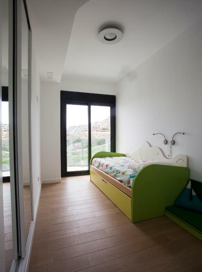 Great Views First Line Teleworkers And Families Unforgetable Apartment Arenales del Sol Luaran gambar